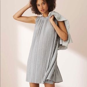 Lou & Grey Gray Pleated Swing Dress w/ Pockets